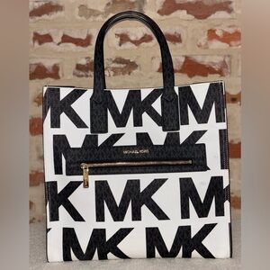Michael Kors Kenly Large Tote
